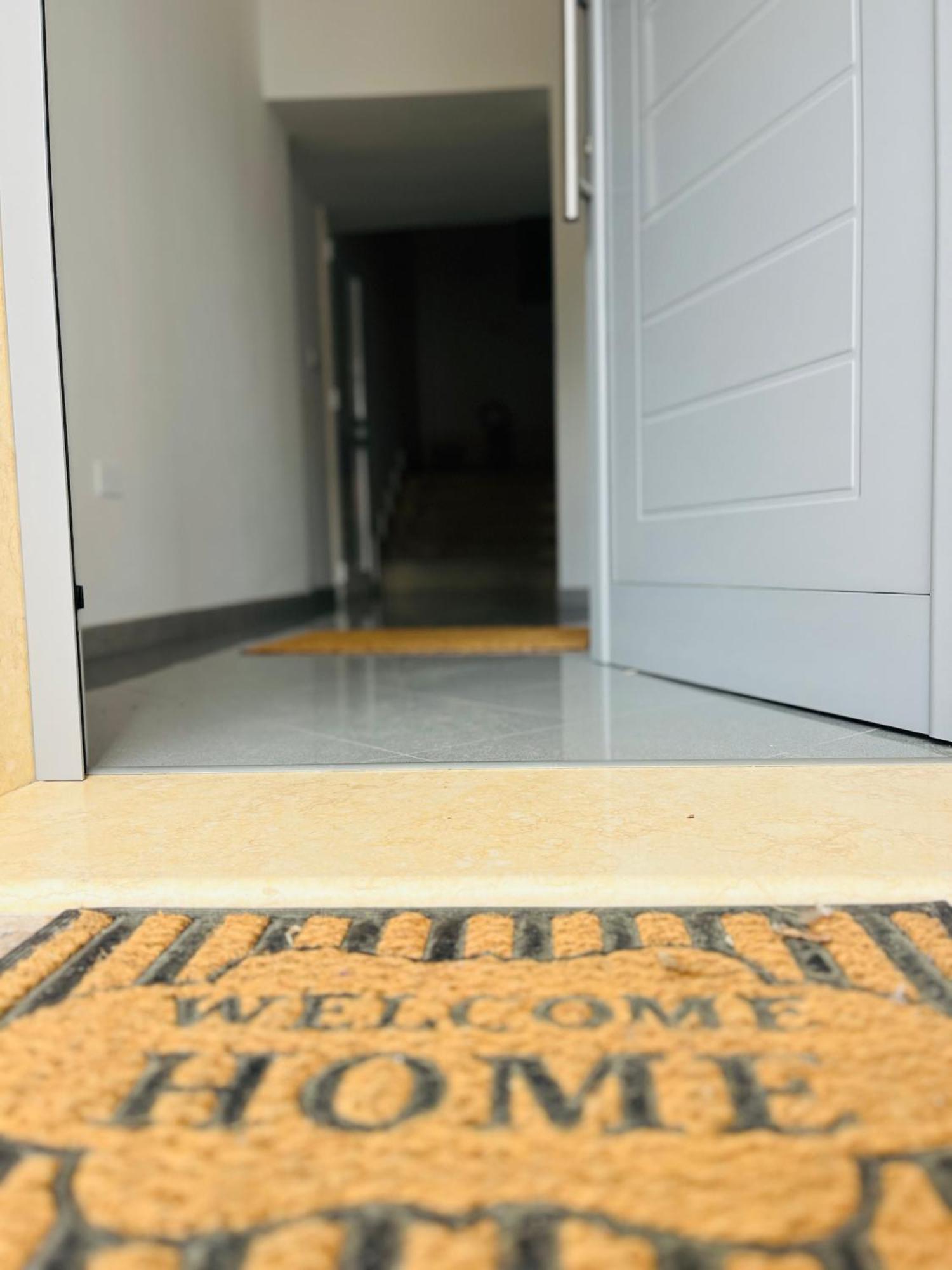 Shuby Home San Pietro Vernotico Exterior photo